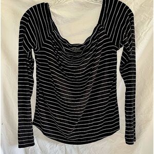 Arizona Jean Co. scoop neck top.  L